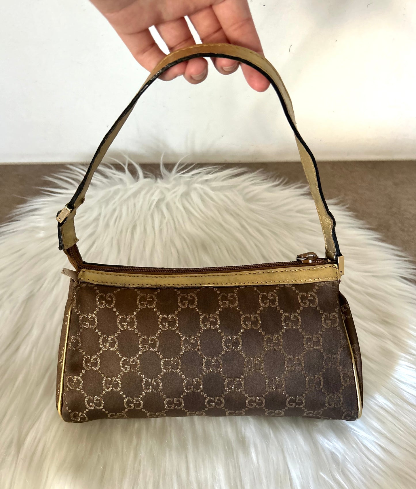 Gucci Abbey pochette dorata