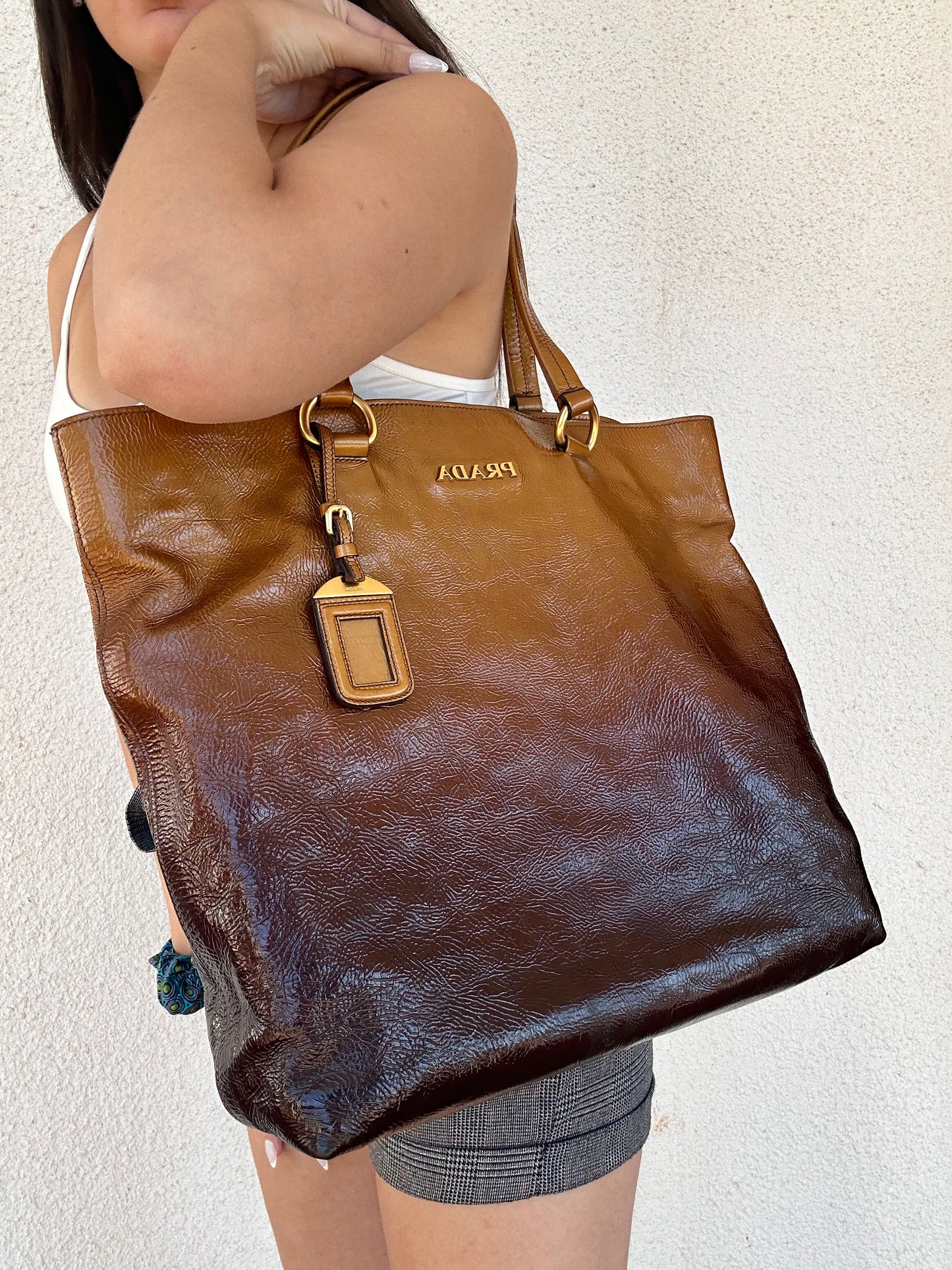 Prada tote bag in vernice