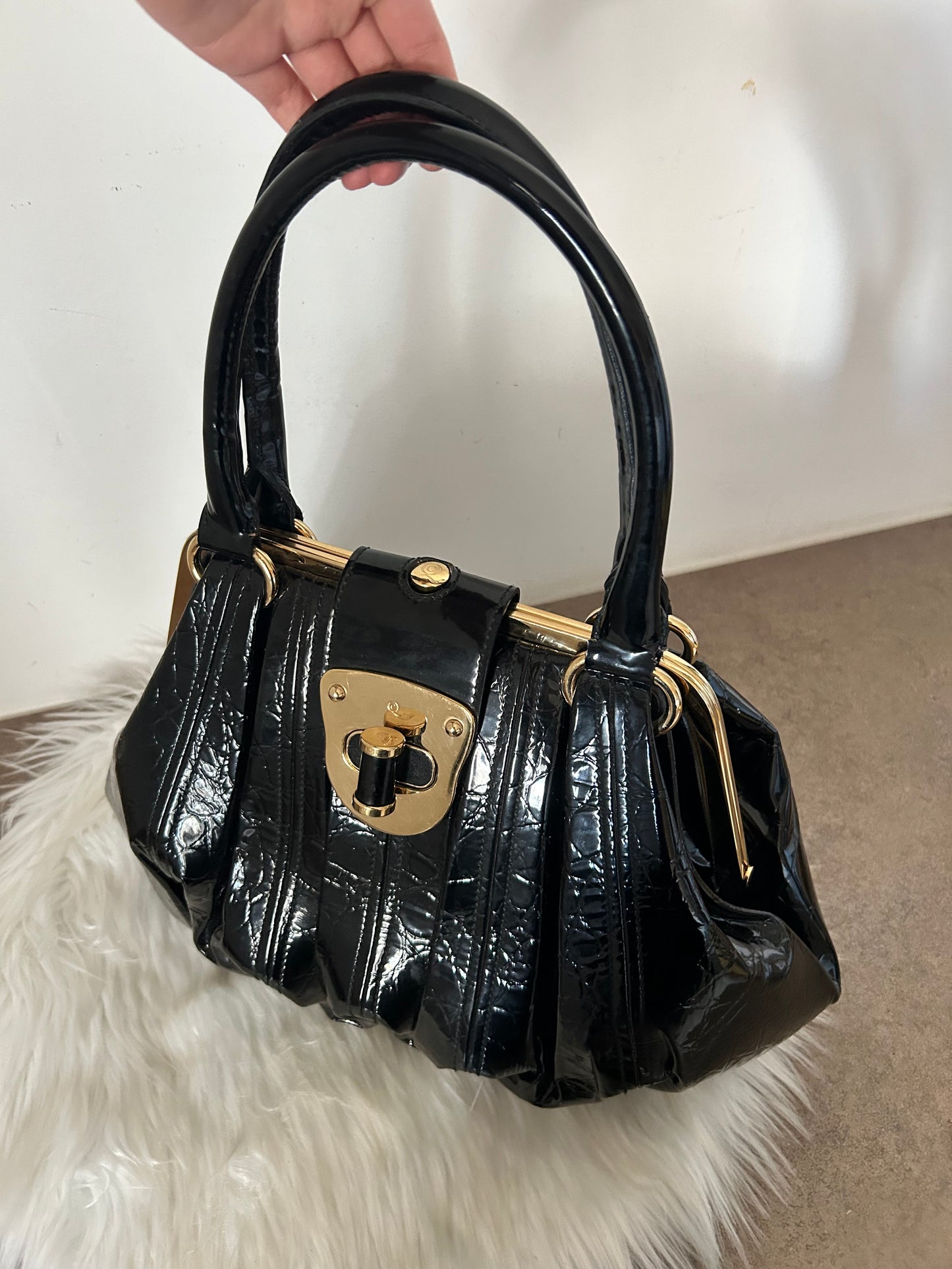 Alexander McQueen Elvie in vernice nera