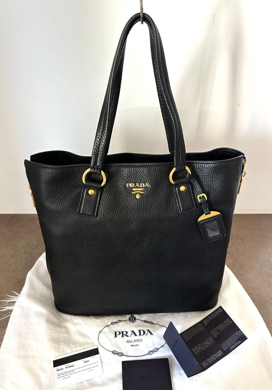 Borsa Prada tote in pelle martellata nera