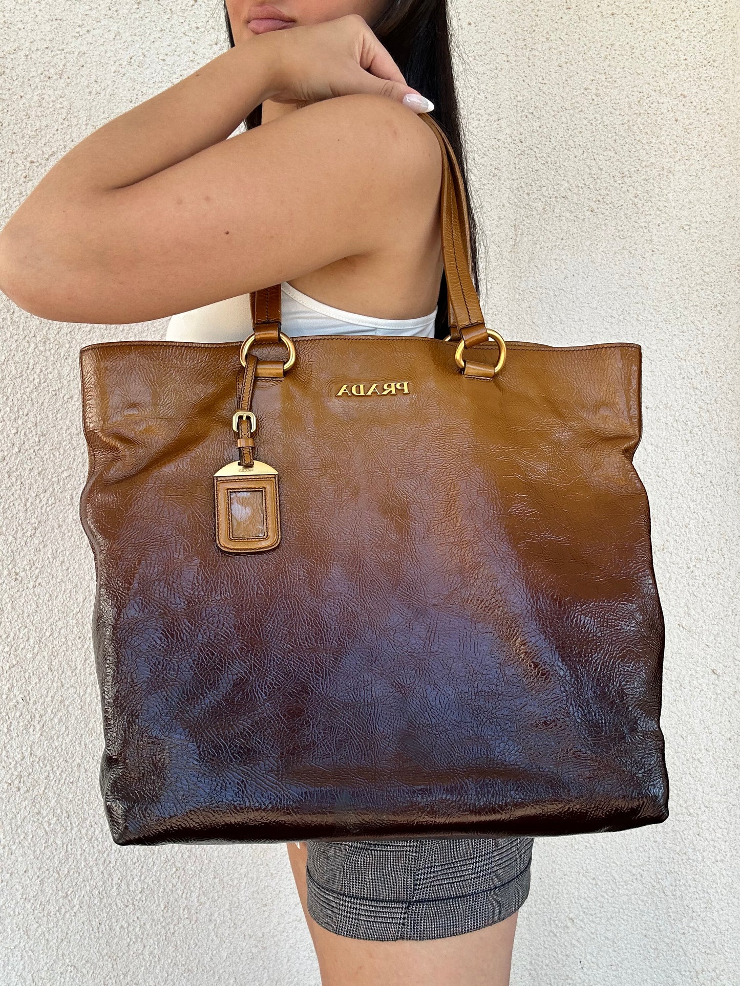 Prada tote bag in vernice