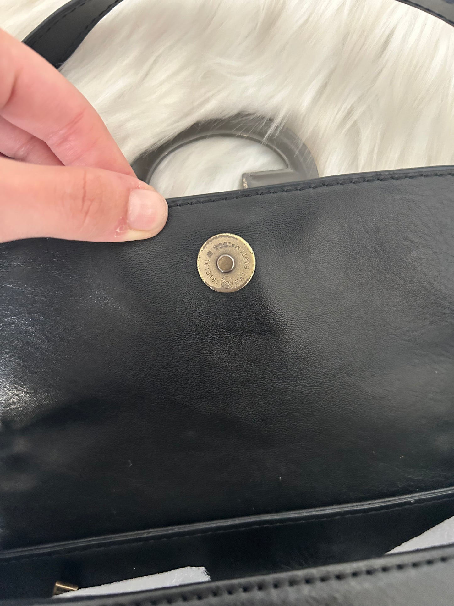 Borsa Guess vintage nera in similpelle con borchie