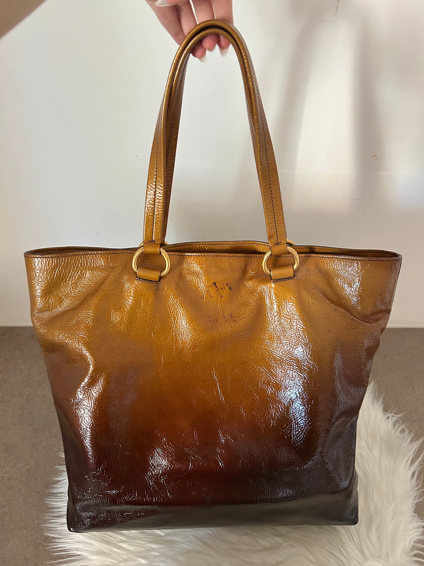 Prada tote bag in vernice