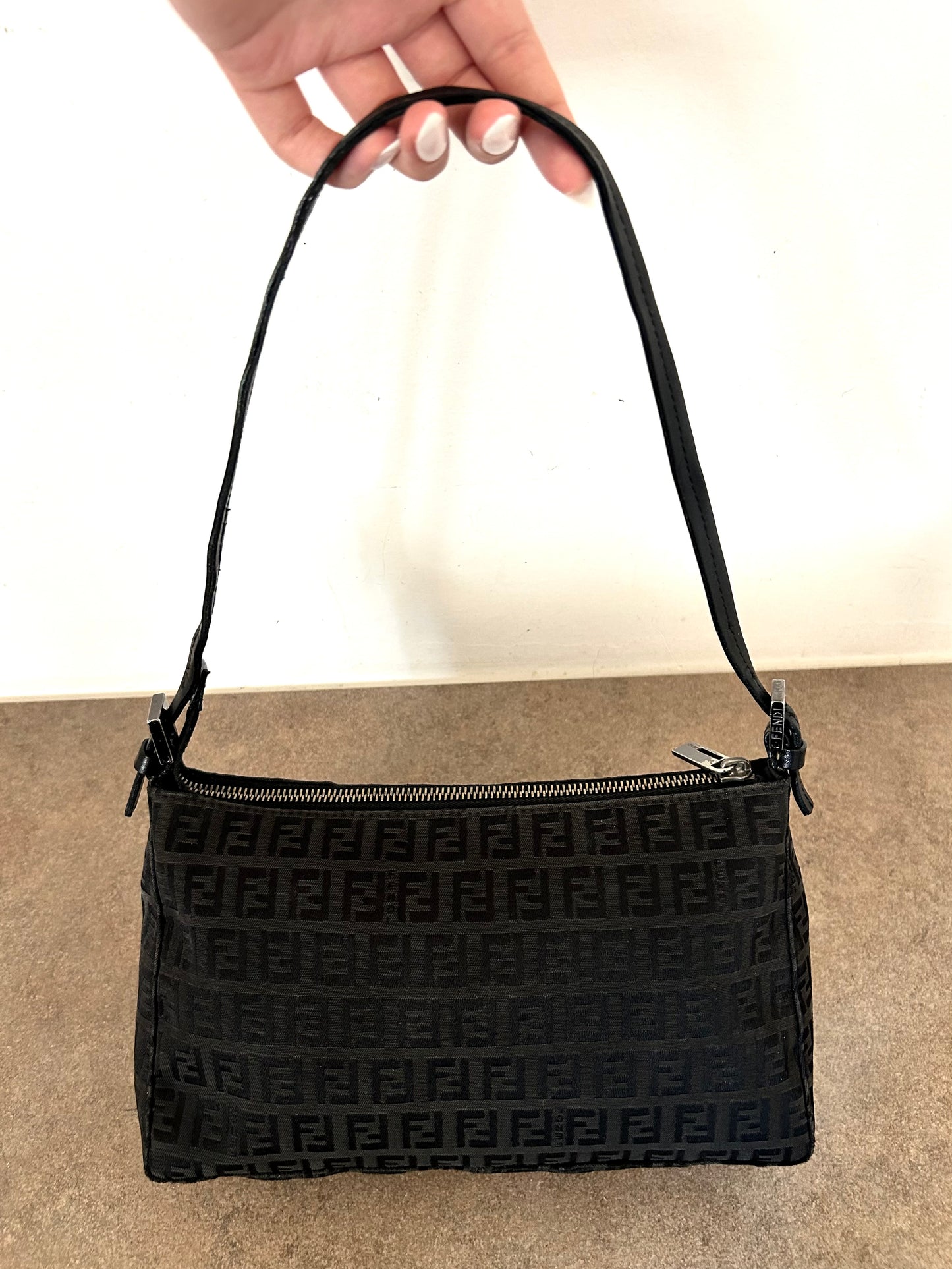 Fendi baguette zucchino nera