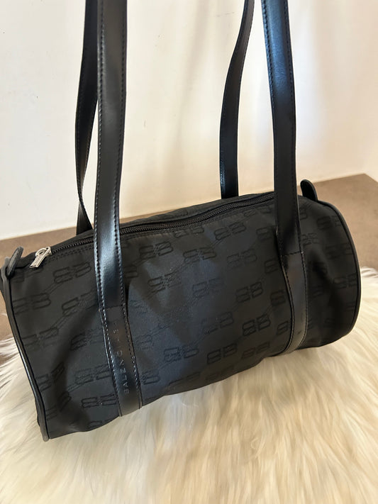 Balenciaga borsa a cilindro in monogram