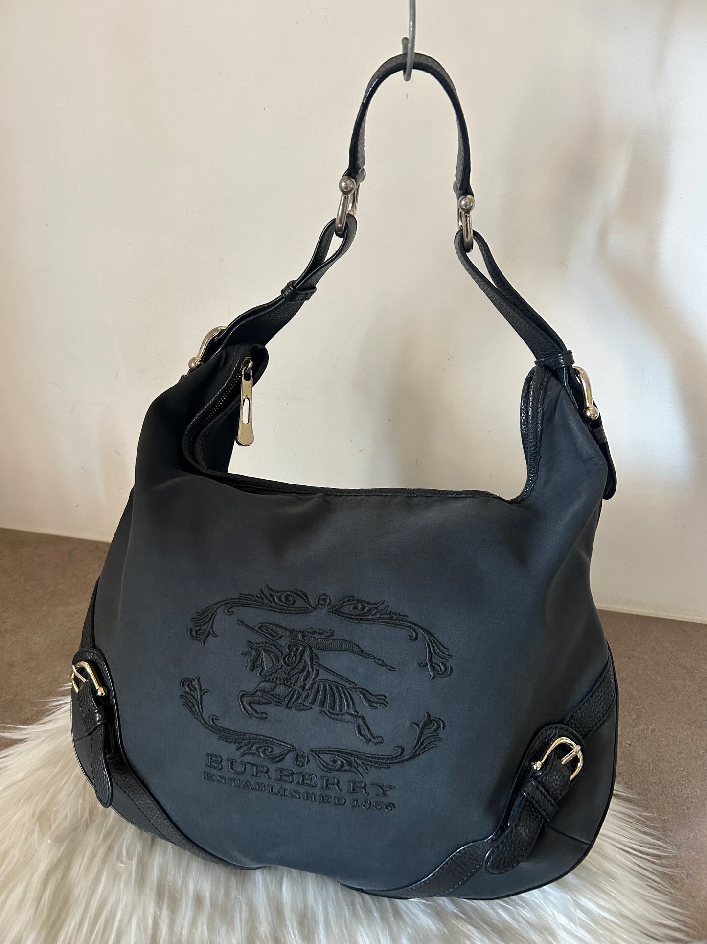 Burberry tote bag logata