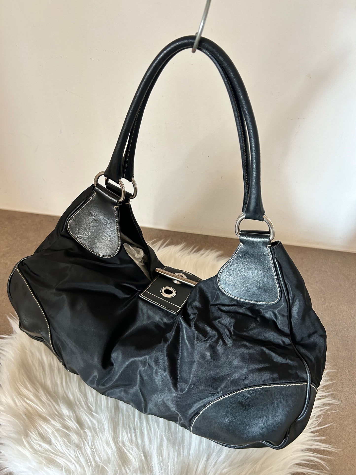 Prada Moon in nylon e pelle nera