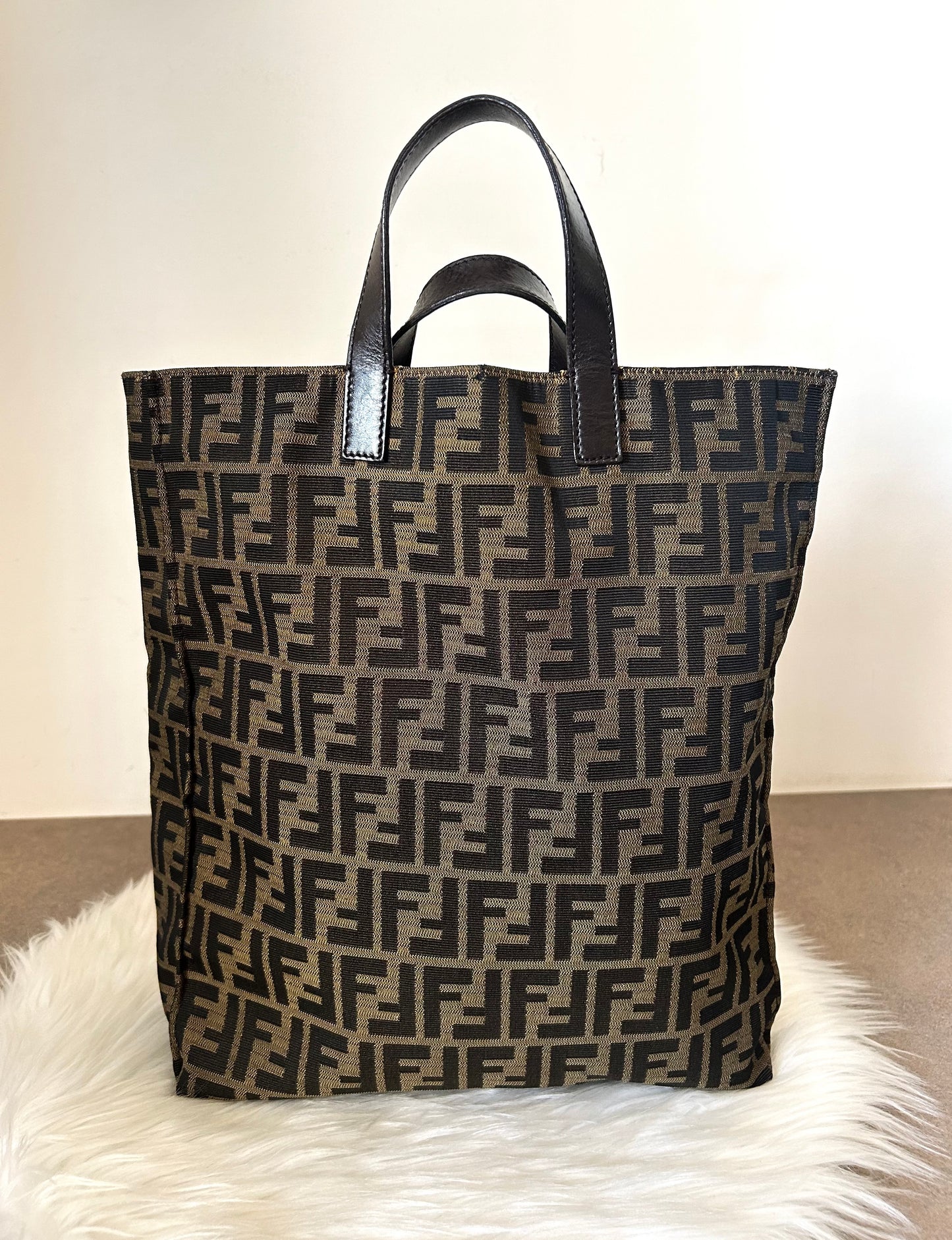 Fendi tote bag in monogram zucca