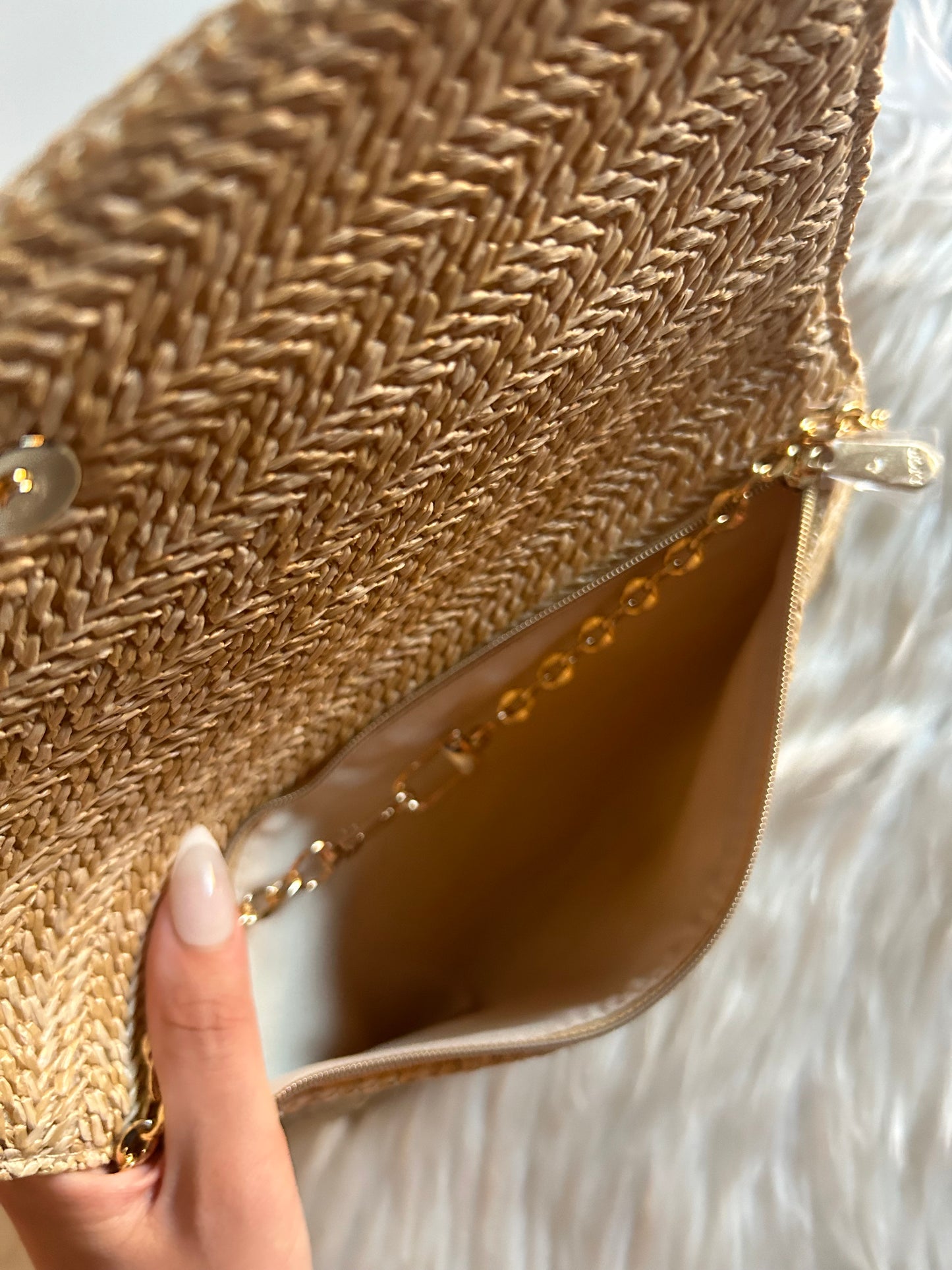 Pochette Dior in rafia