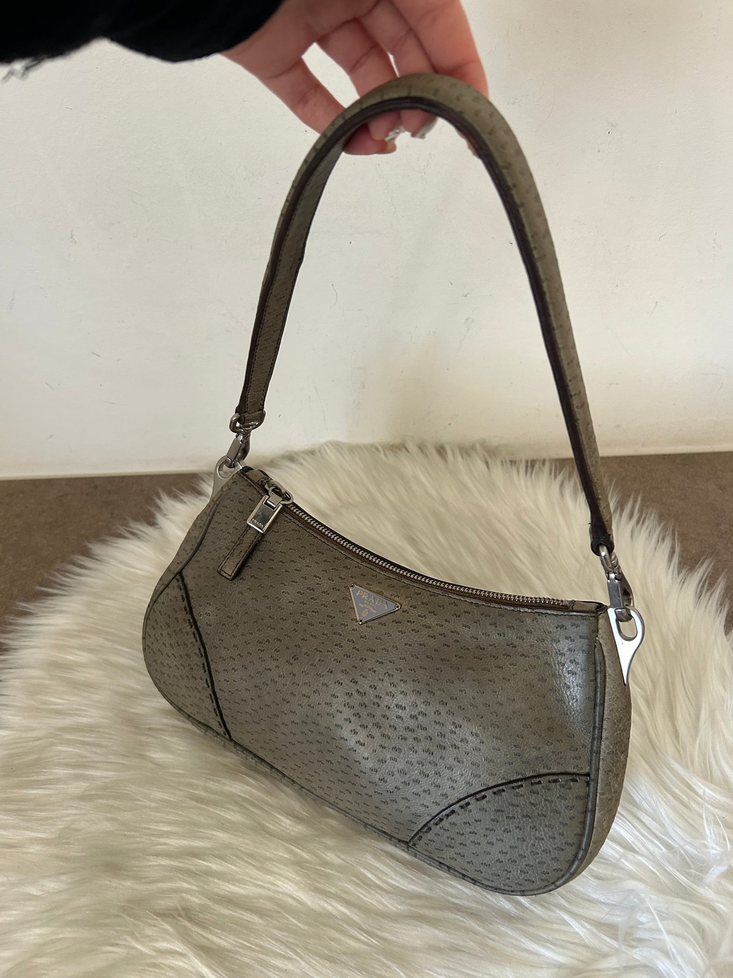 Prada Cleo in pelle di struzzo