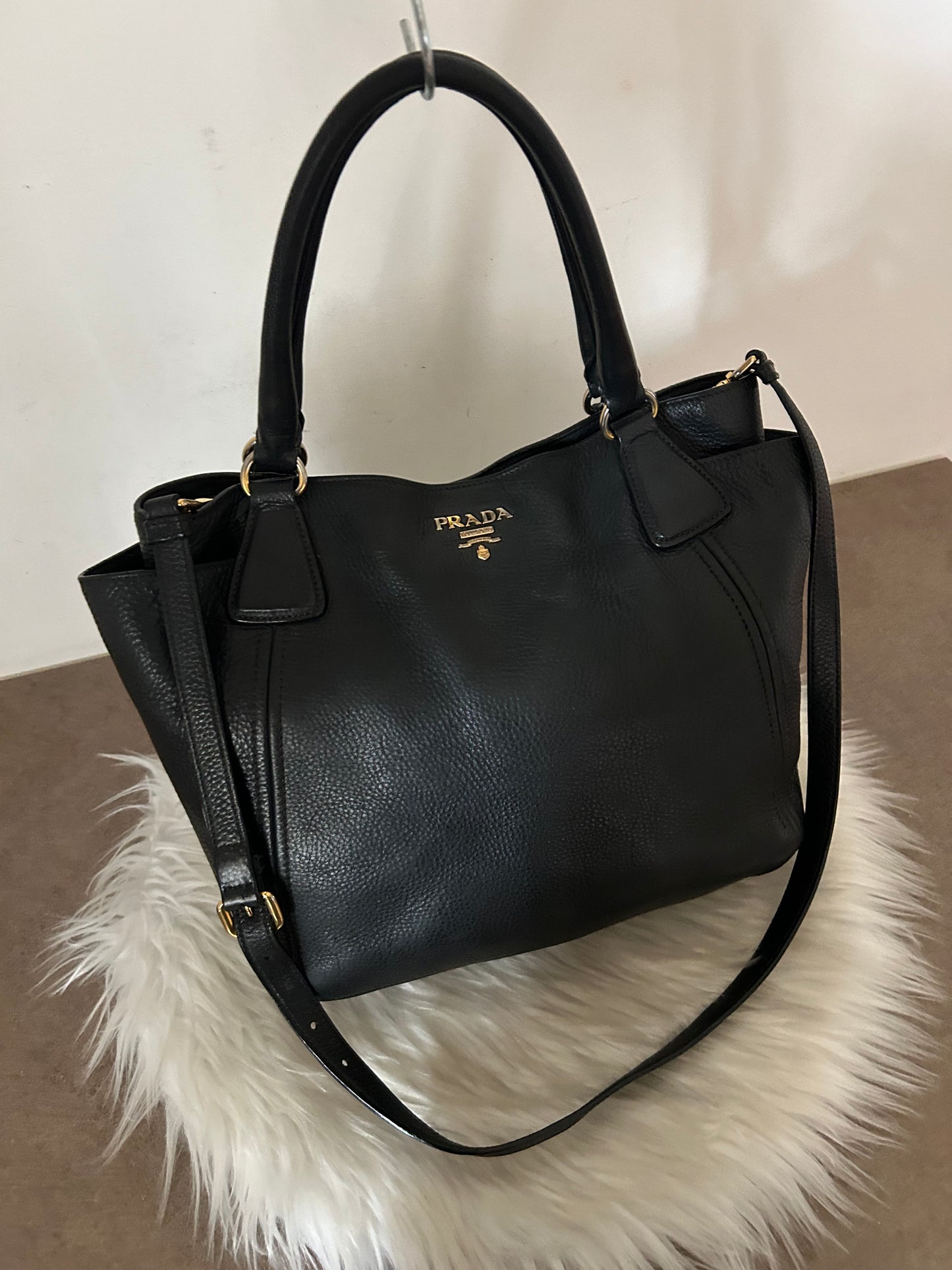 Prada tote in pelle nera