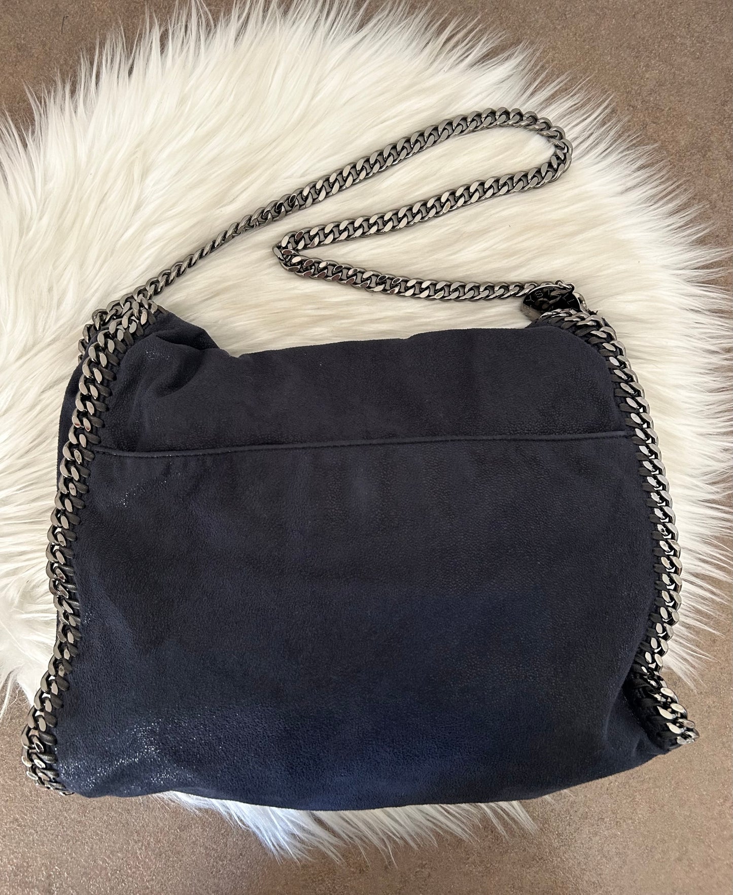 Falabella Stella McCartney ad una catena