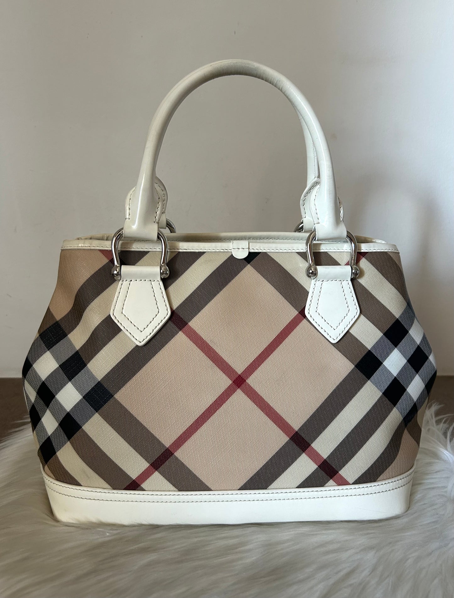 Burberry tote Check e vernice bianca