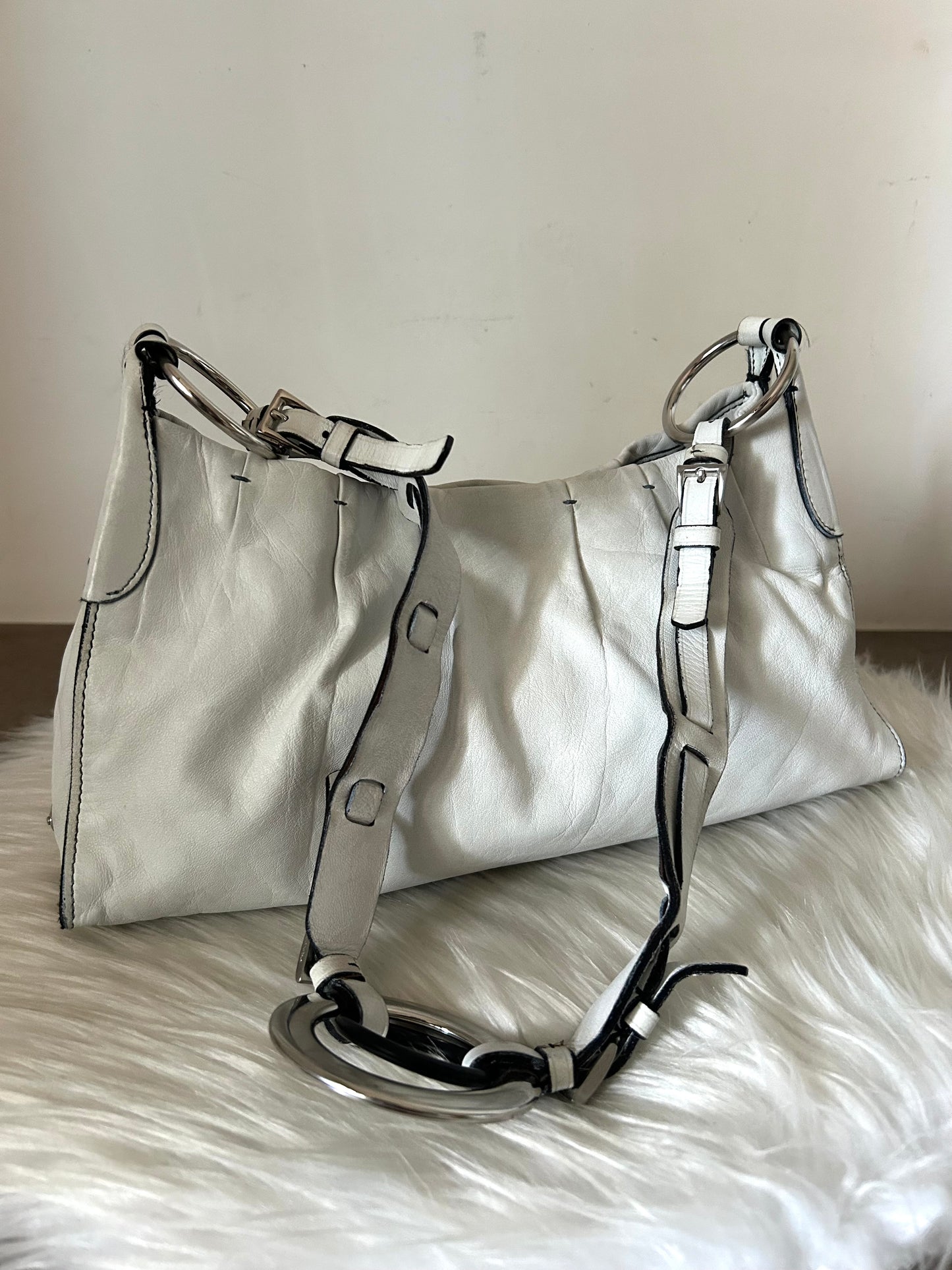 Prada baguette in pelle bianca