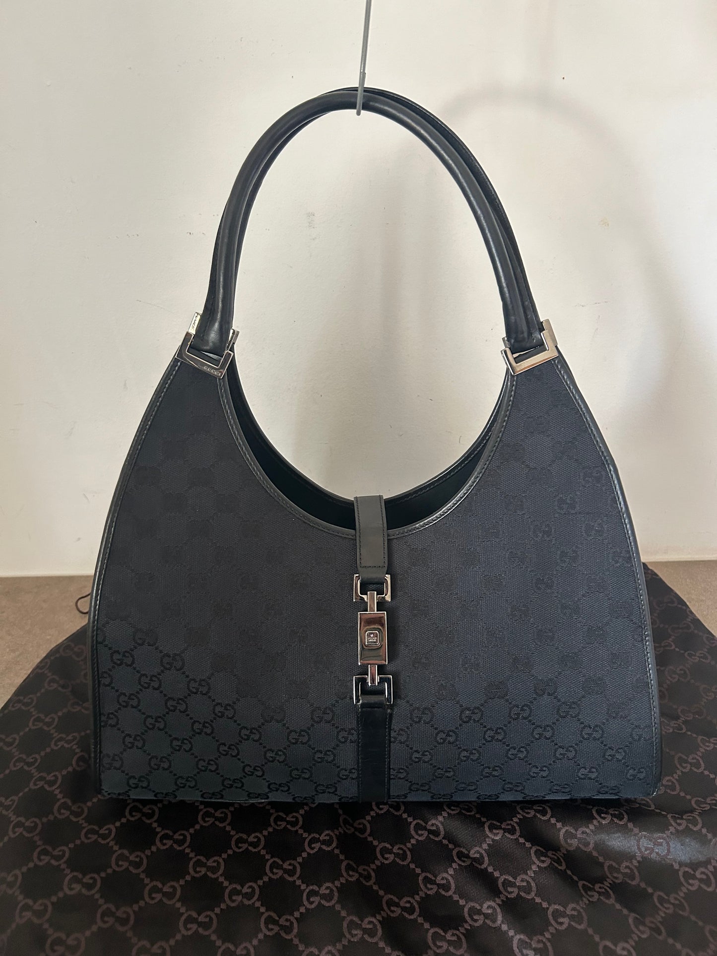 Gucci Jackie nera in monogram