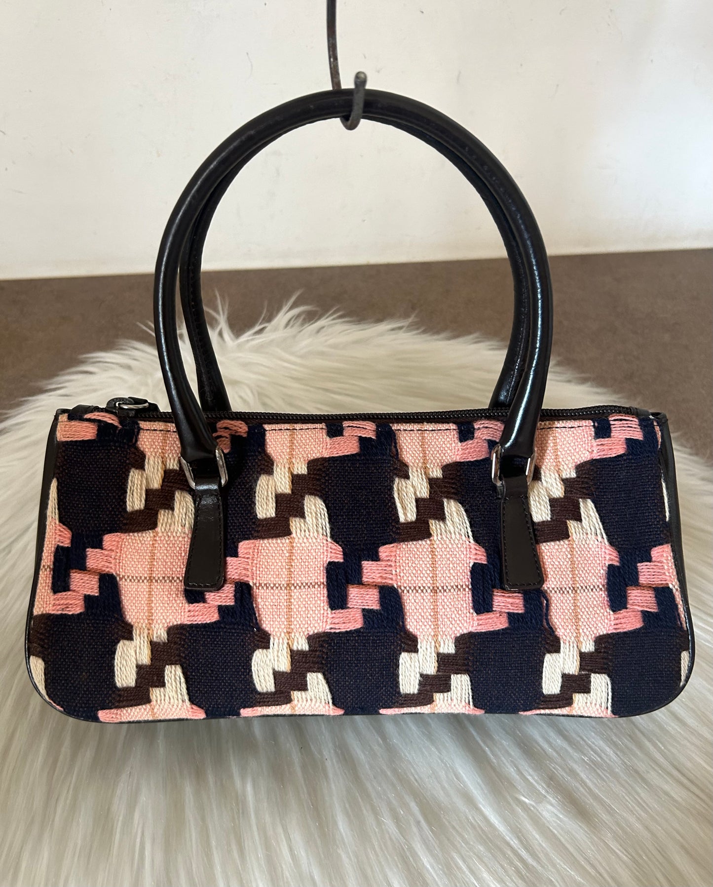 Prada mini tote con motivo geometrico