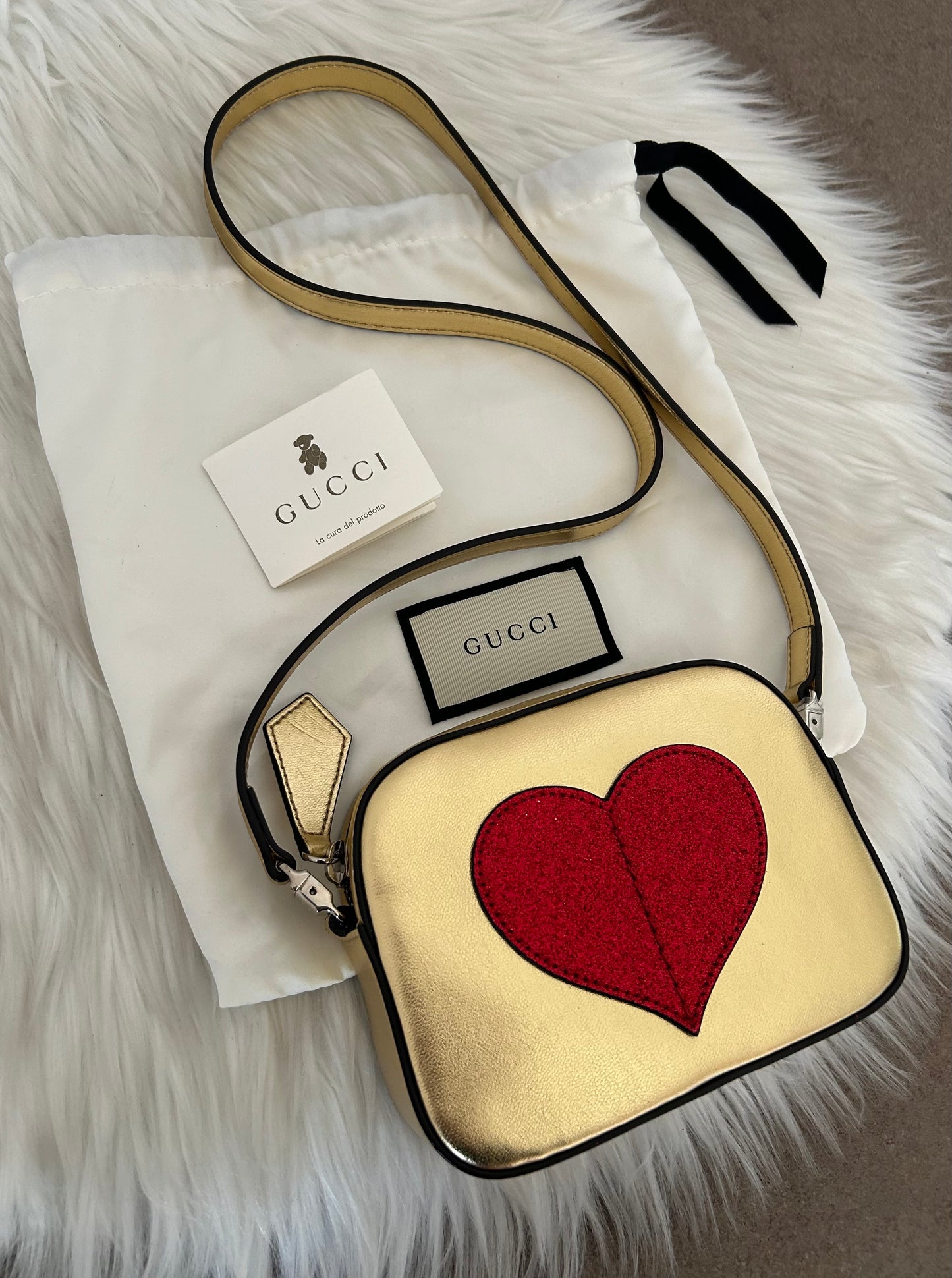 Gucci mini bag oro con cuore glitterato