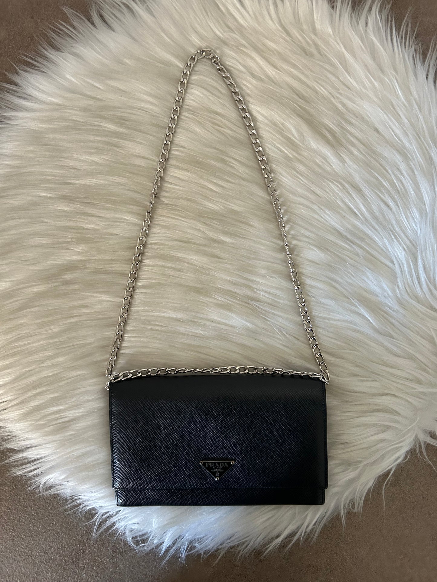 Prada Wallet on Chain