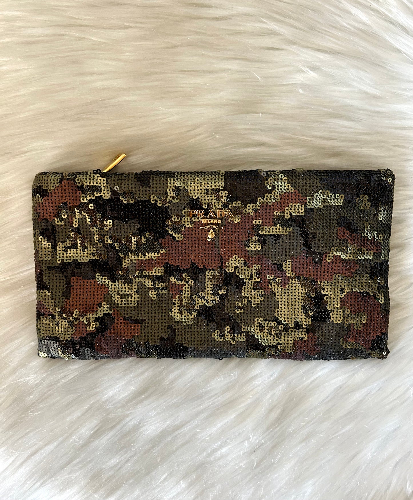 Prada Pochette con paillettes fantasia militare