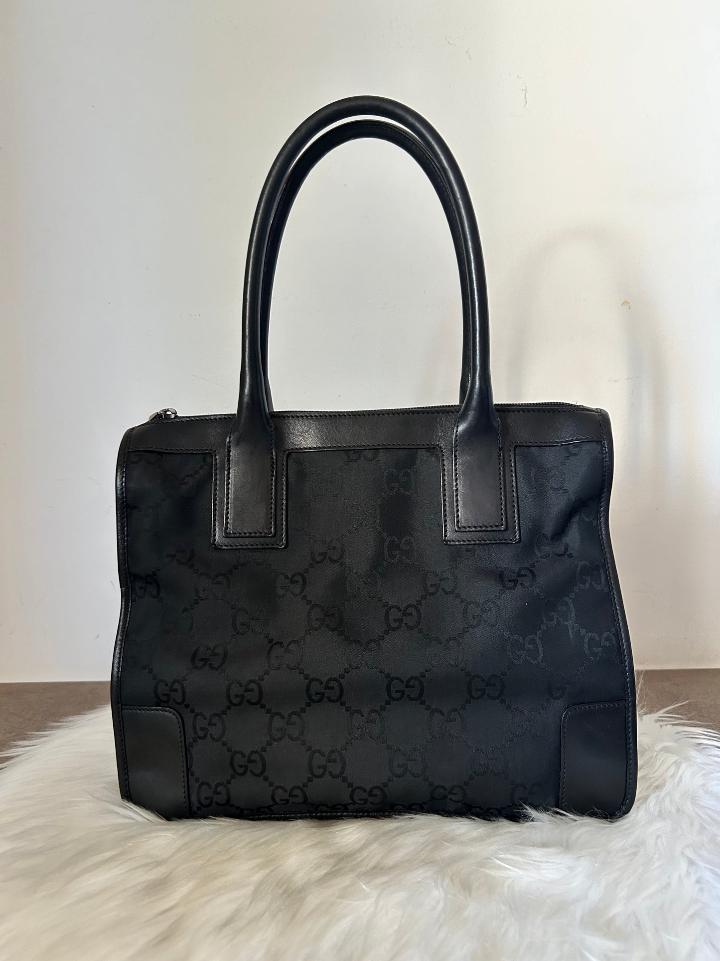 Gucci tote bag in monogram nera