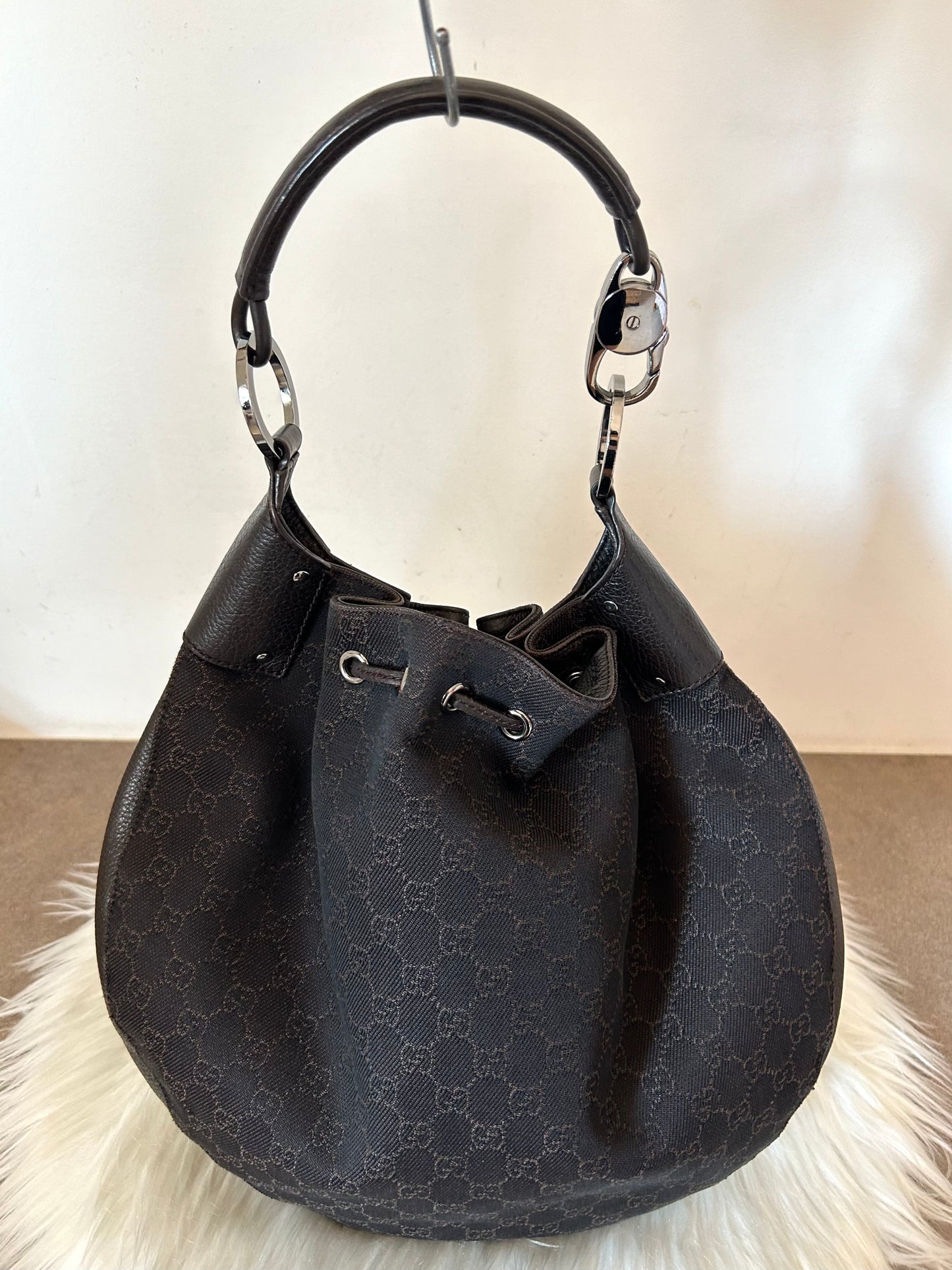 Gucci Secchiello tote in monogram