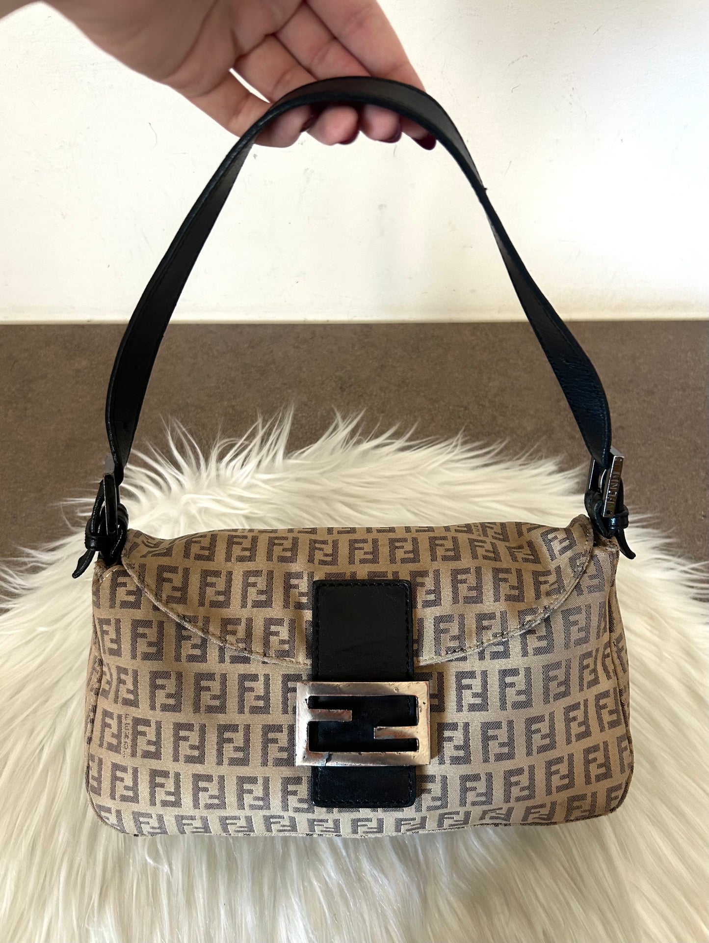 Fendi Baguette monogram zucchino