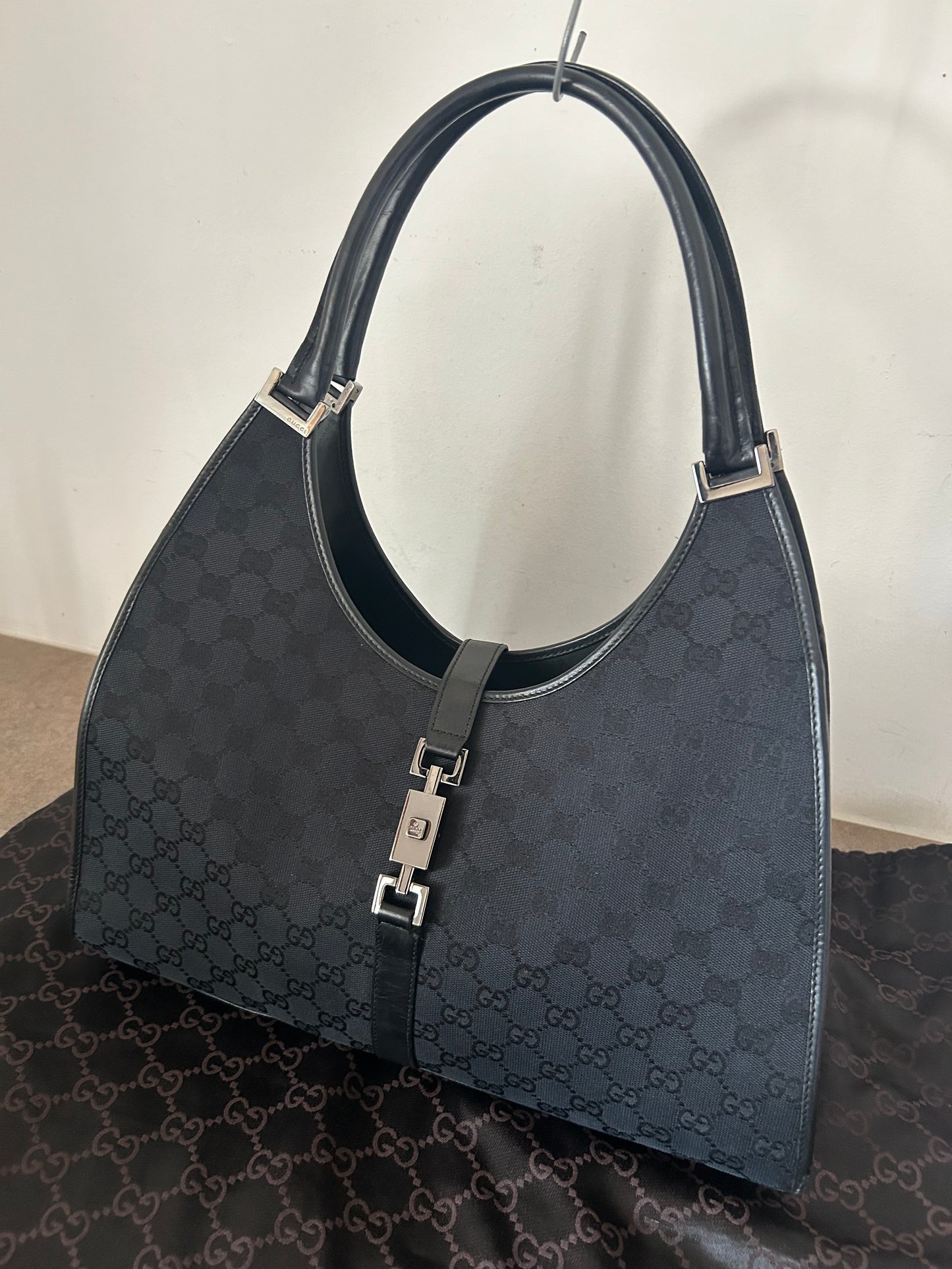 Gucci Jackie nera in monogram