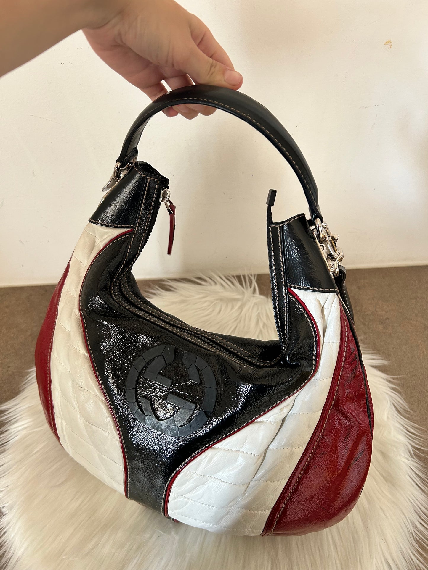 Gucci Snow Glam Hobo in pelle verniciata