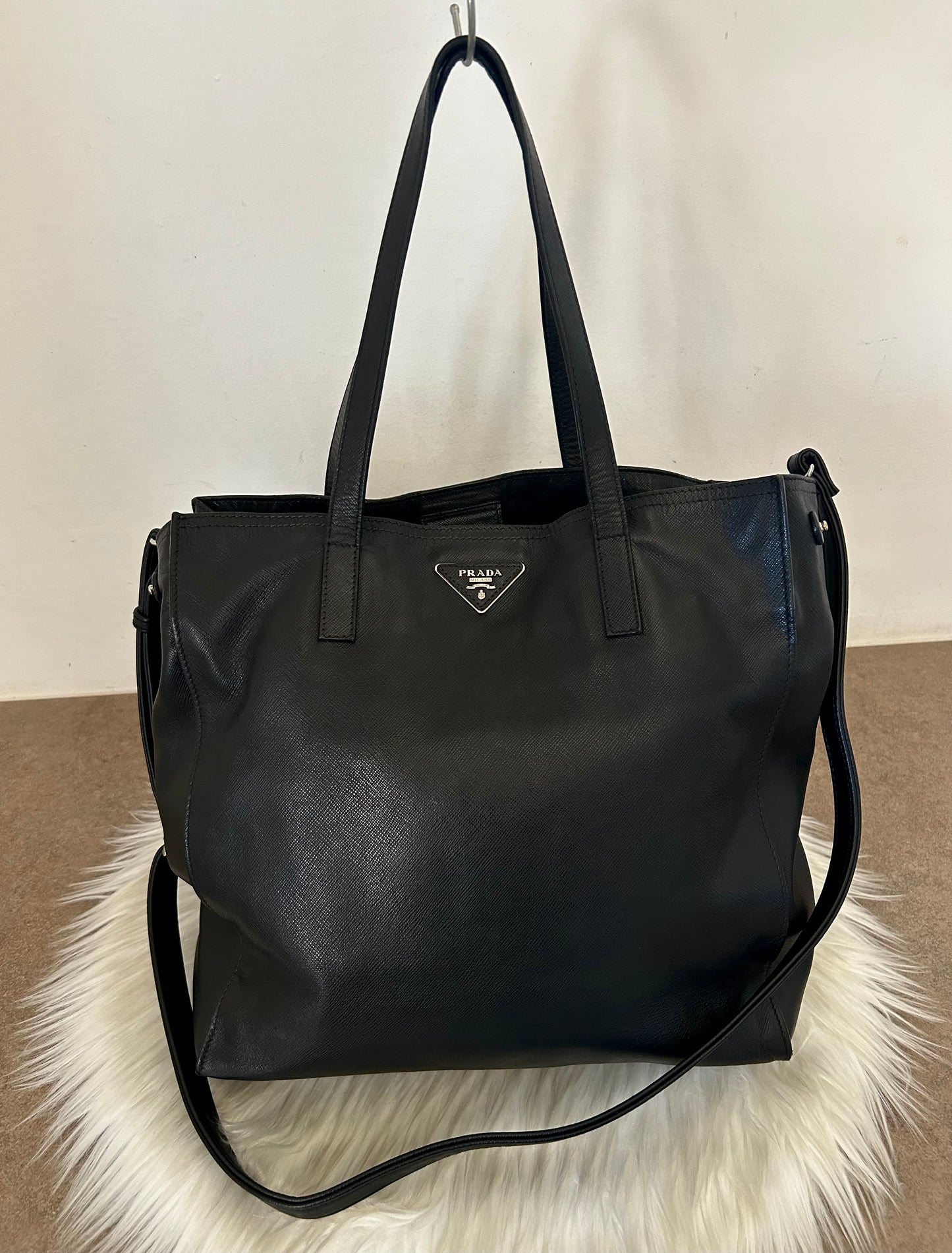 Prada tote bag in pelle saffiano nera