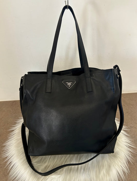 Prada tote bag in pelle saffiano nera
