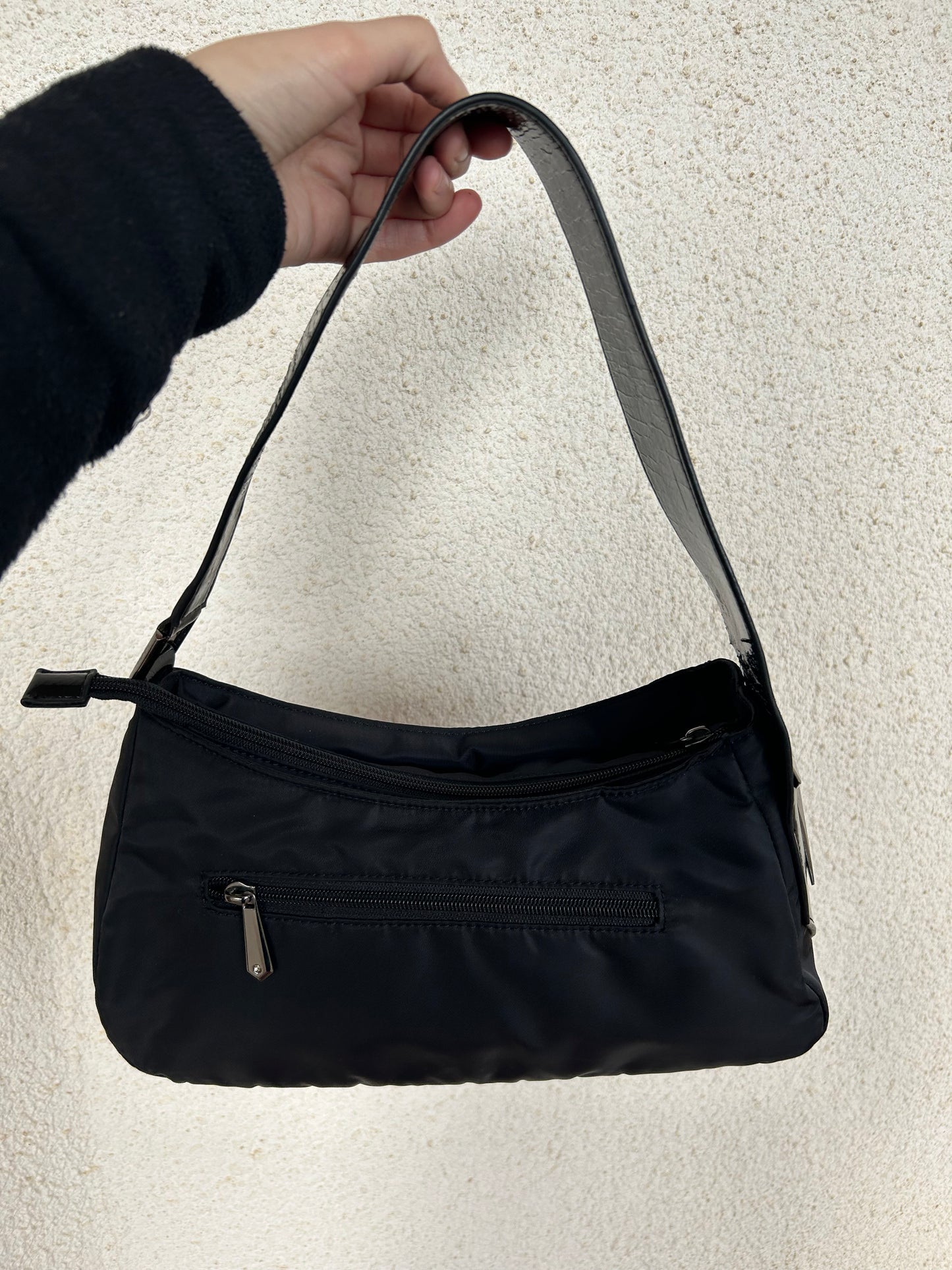 Thierry Mugler baguette a spalla nera