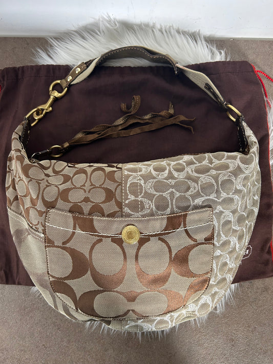 Coach Hobo vintage in monogram