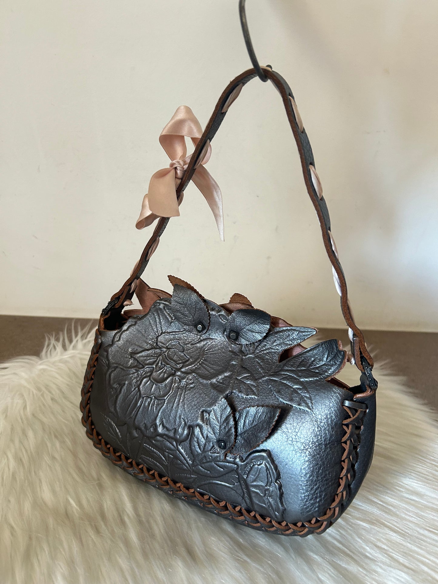 Borsa Valentino Garavani in pelle con fantasia floreale 3D - pezzo unico