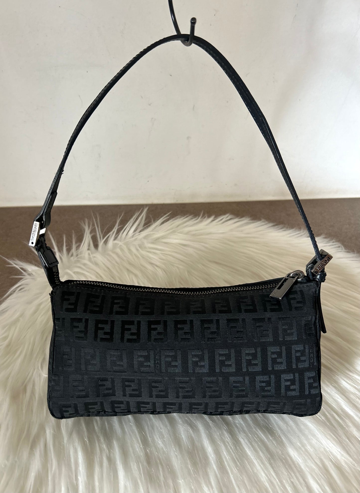 Fendi baguette in monogram zucchino nera vintage