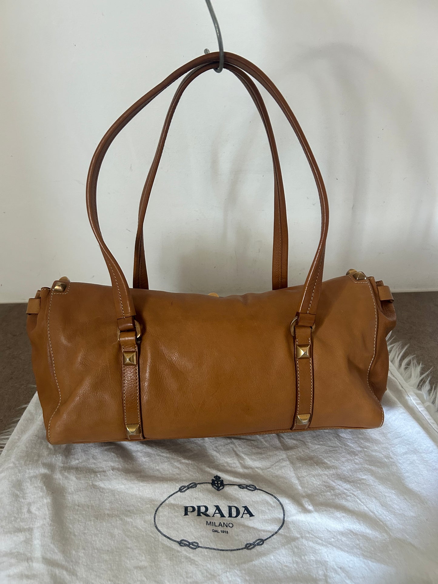 Prada tote in pelle e borchie