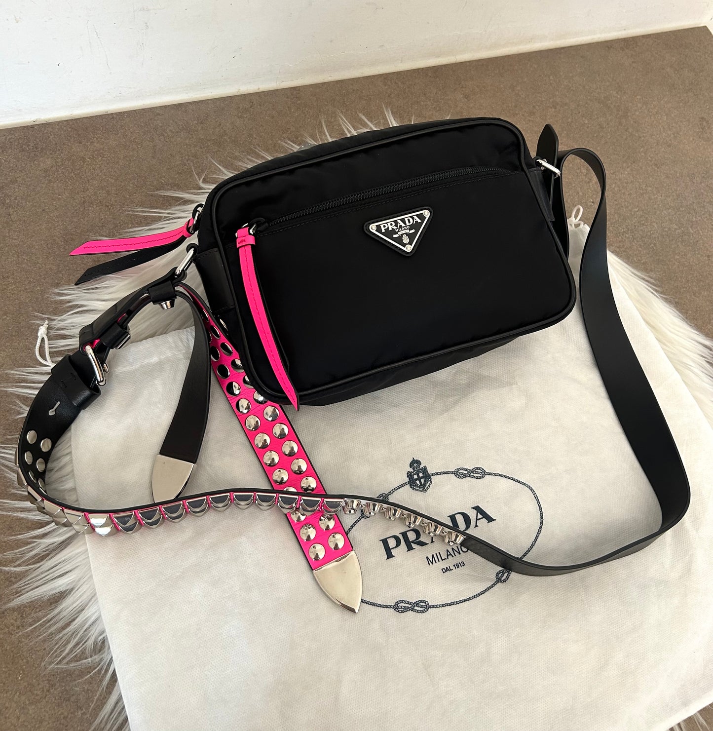 Prada Camera Bag in nylon e pelle con borchie - rarissima