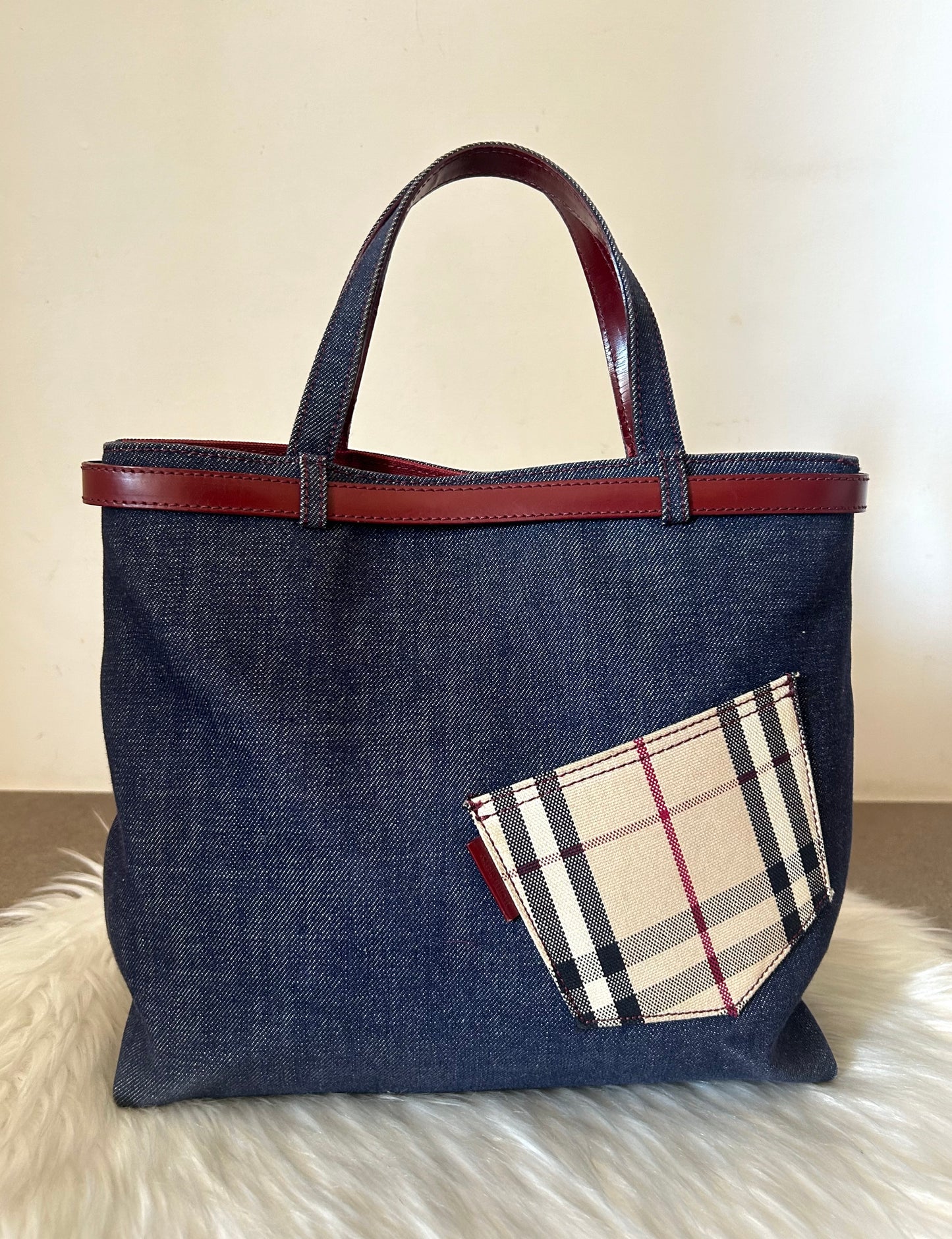 Burberry mini tote in denim - edizione limitata