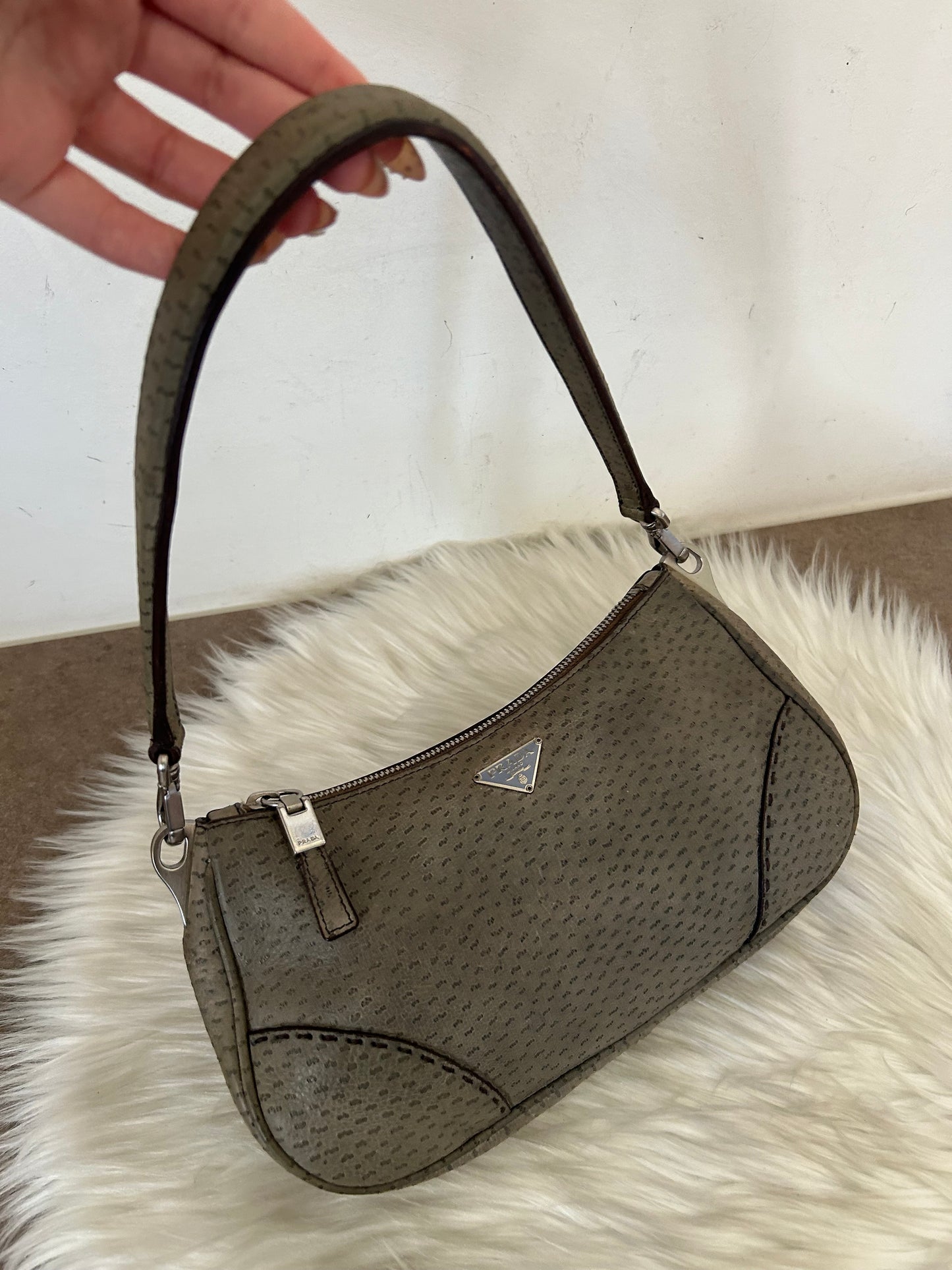 Prada Cleo in pelle di struzzo
