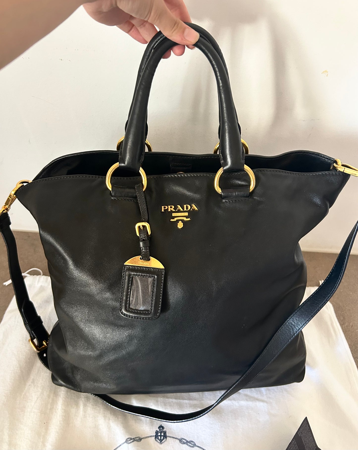 Prada tote bag in pelle nera