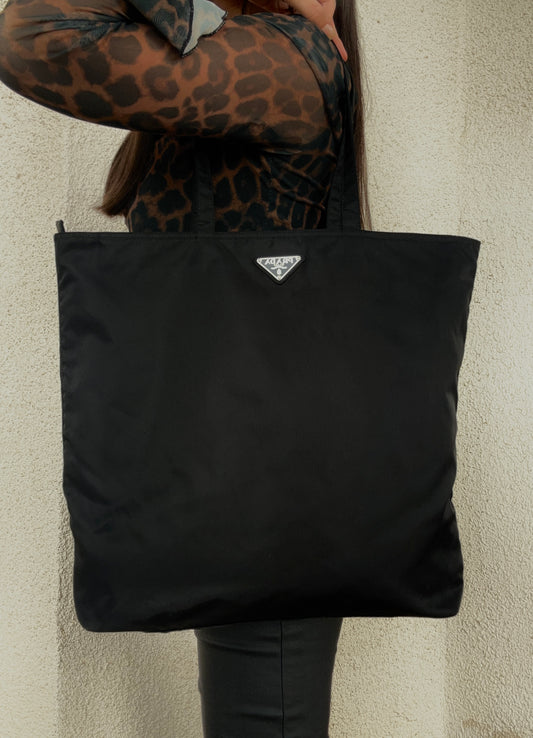 Prada tote nera in nylon