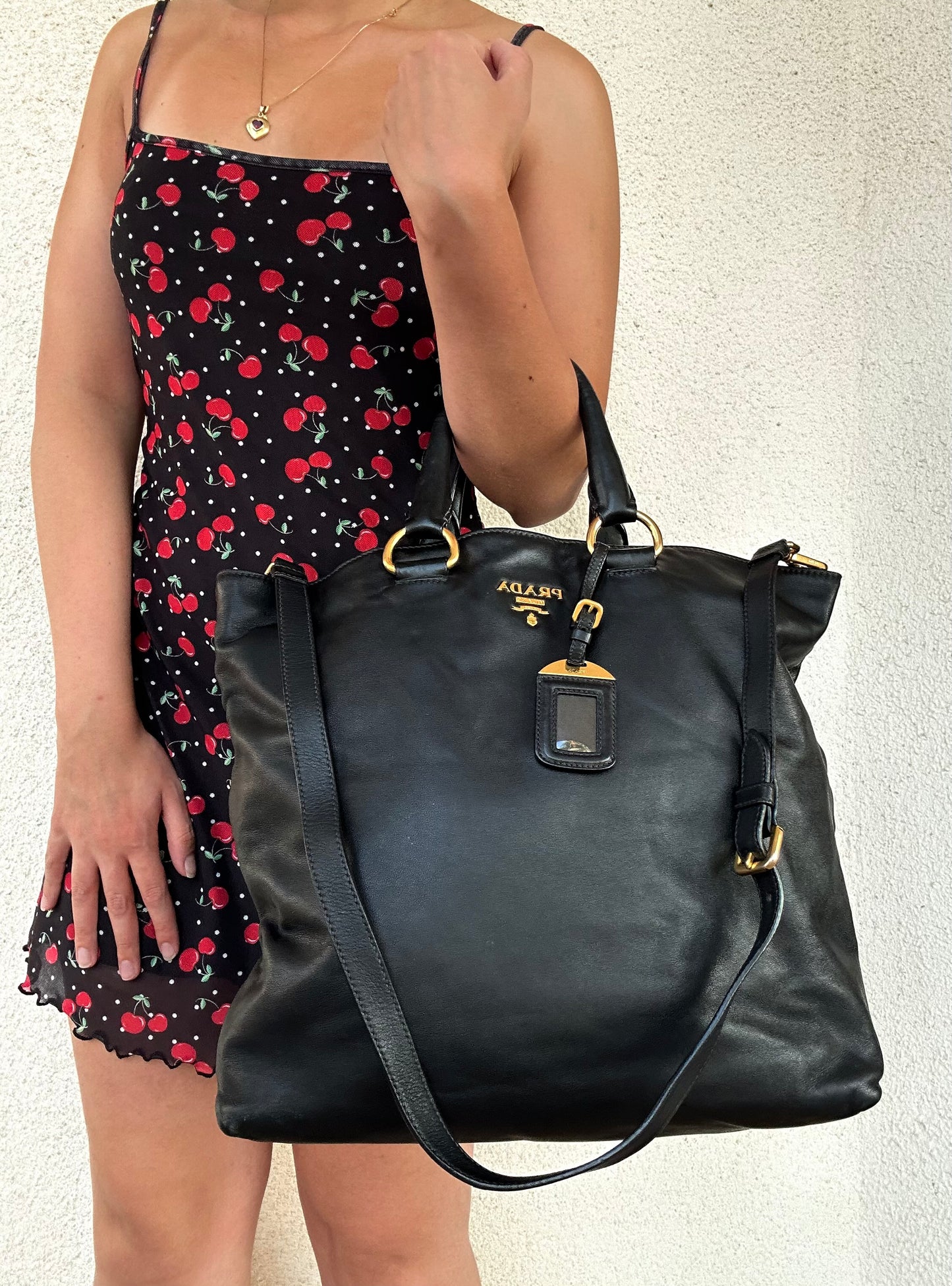 Prada tote bag in pelle nera