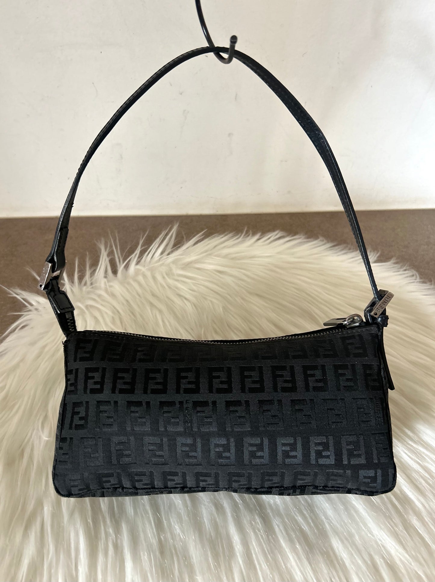 Fendi baguette in monogram zucchino nera vintage
