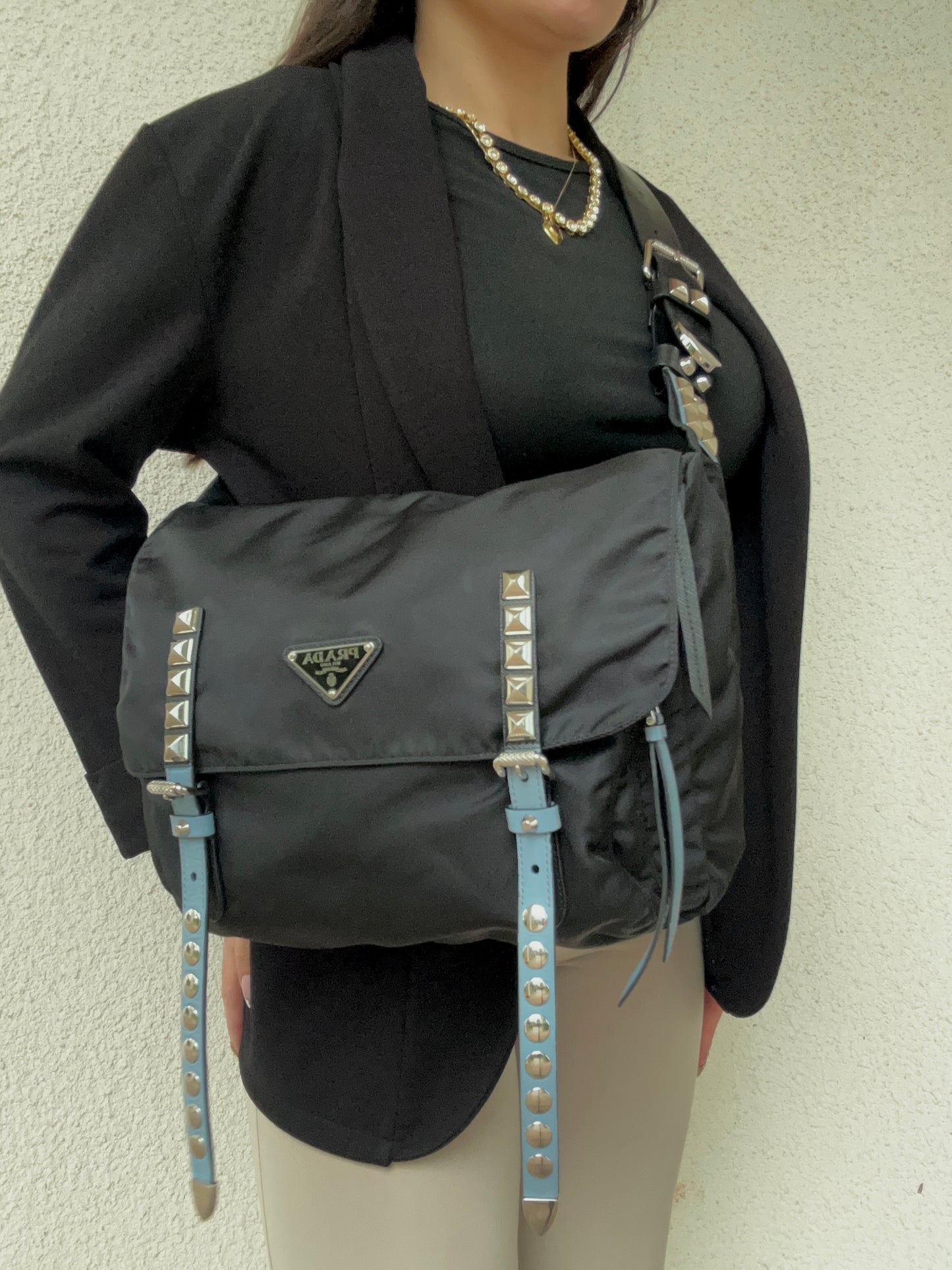 Prada tote in nylon con borchie