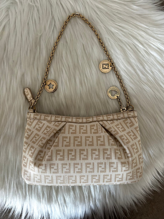 Fendi baguette in monogram zucchino con charms
