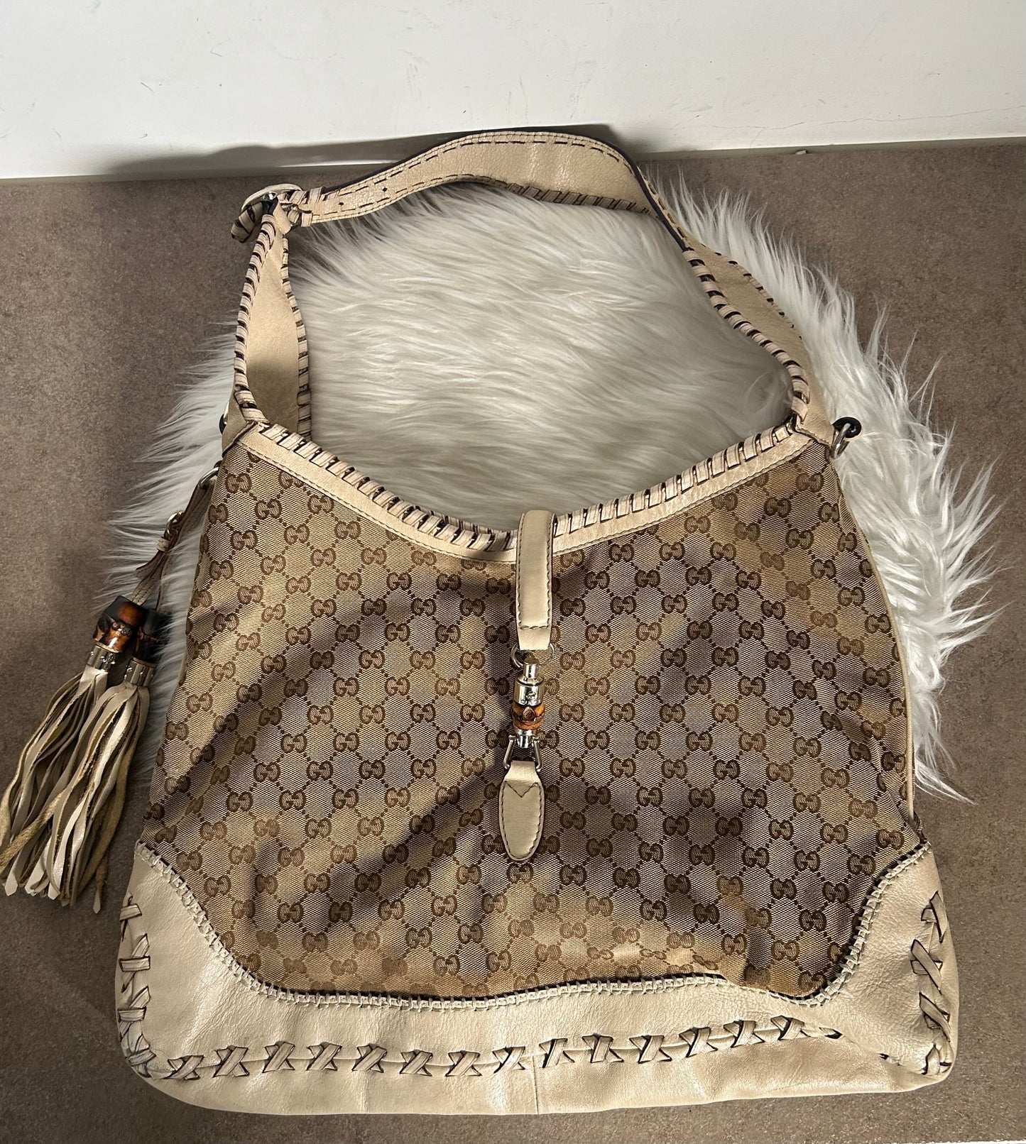 Gucci Jackie tote in monogram
