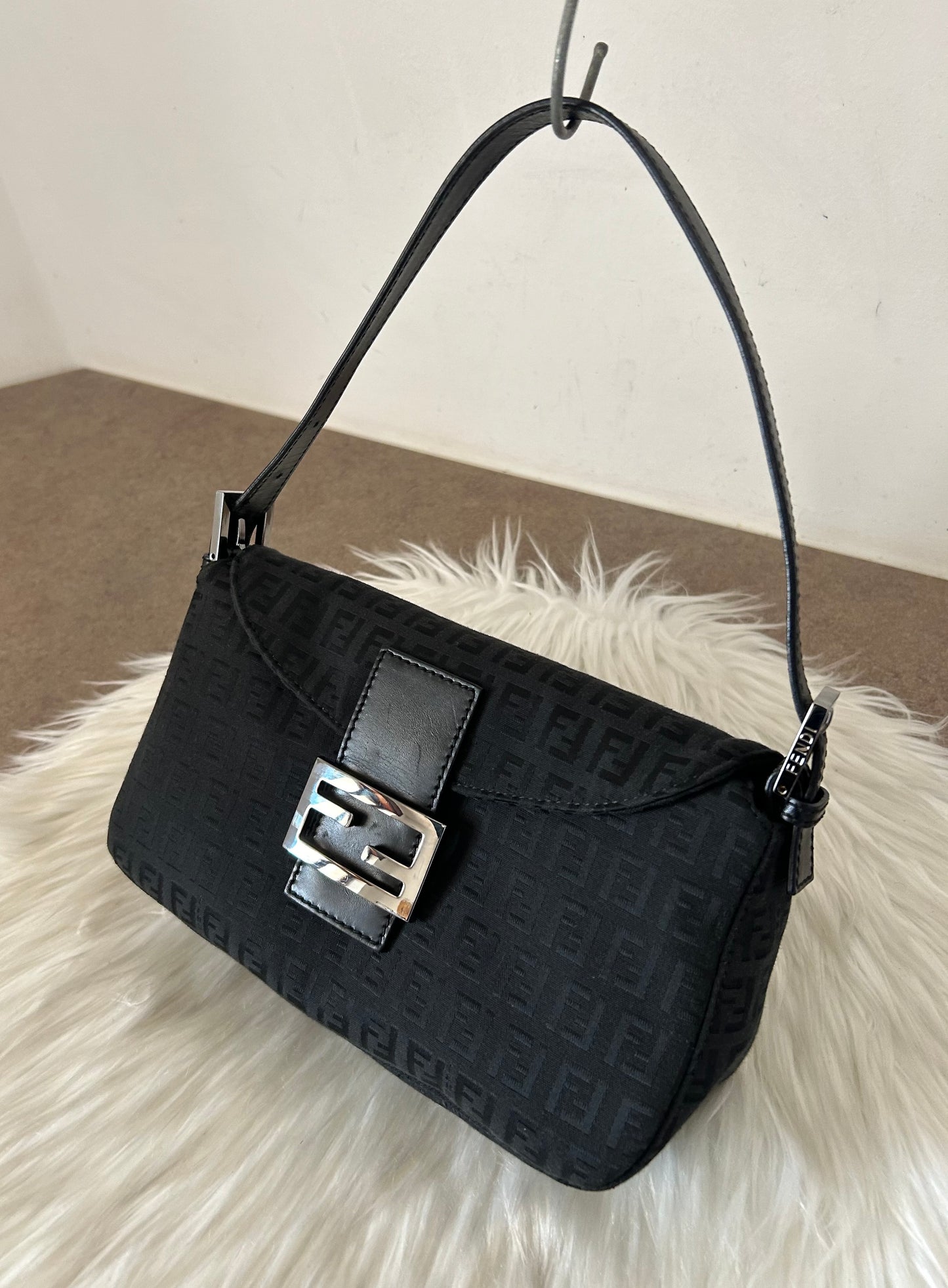 Fendi baguette zucchino double flap