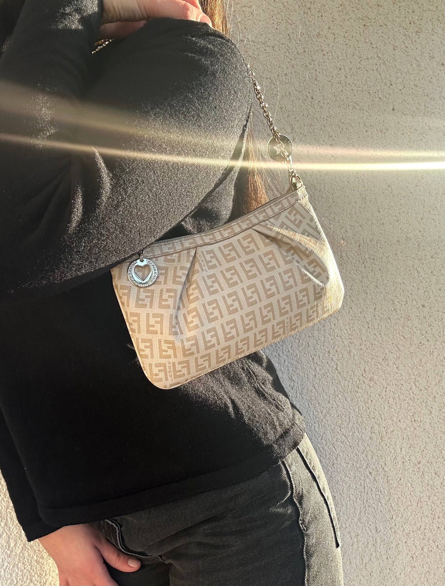 Fendi baguette in monogram zucchino con charms