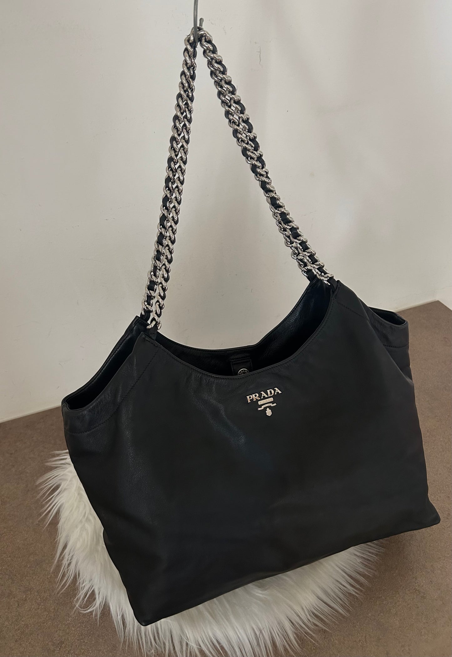 Prada tote bag in pelle nera