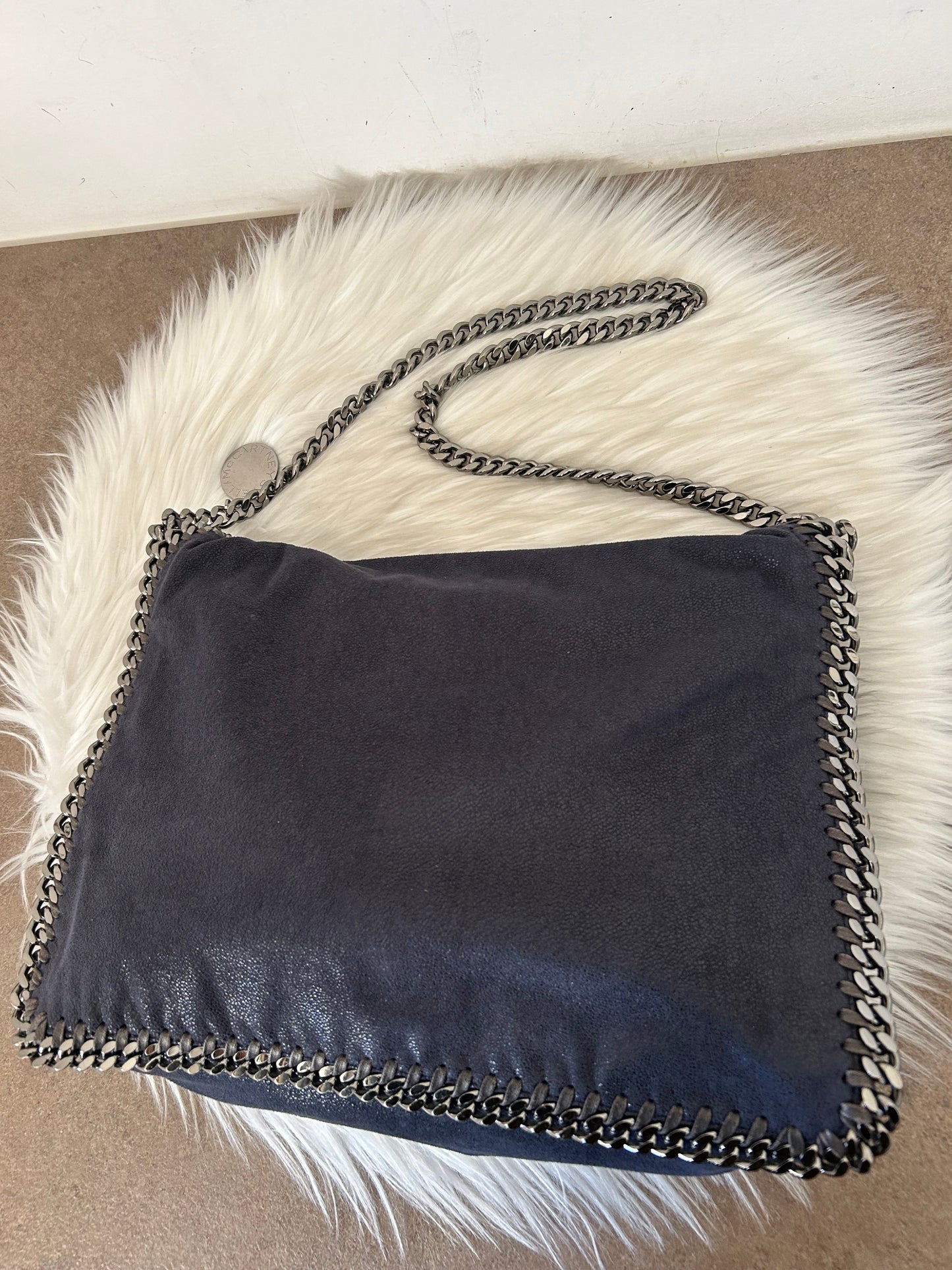 Falabella Stella McCartney ad una catena