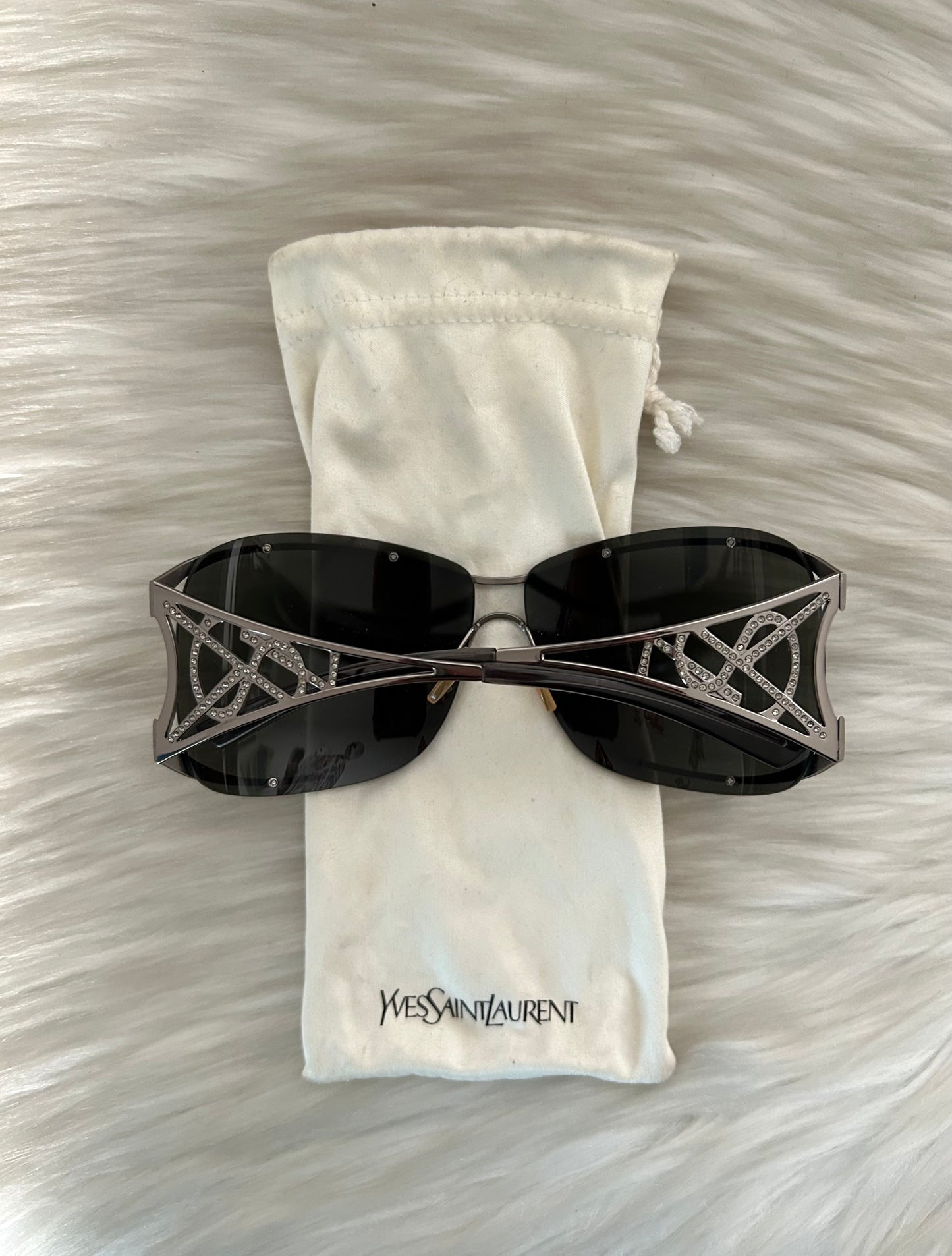 Yves Saint Laurent occhiali da sole con logo Swarovski